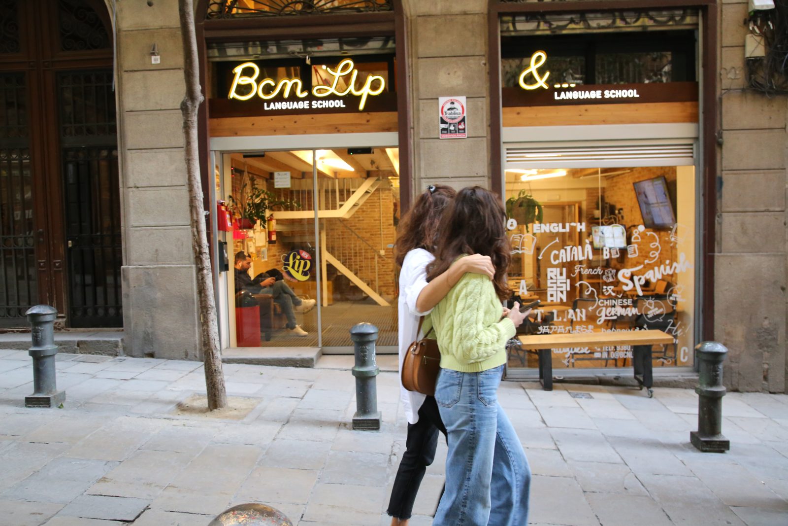 1. Una escuela de idiomas(1)